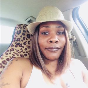 Meet your Posher, Danette